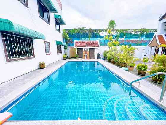 Corrib Village townhouse for rent in Pratamnak, Pattaya พัทยา