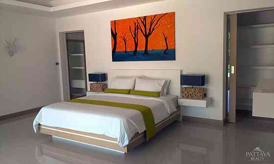 House 5 Bedrooms Pattaya