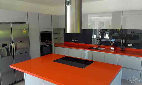 House 5 Bedrooms Pattaya