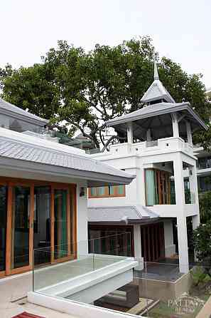 House 4 Bedrooms Pattaya