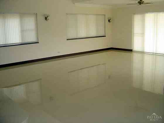 House 4 Bedrooms Pattaya