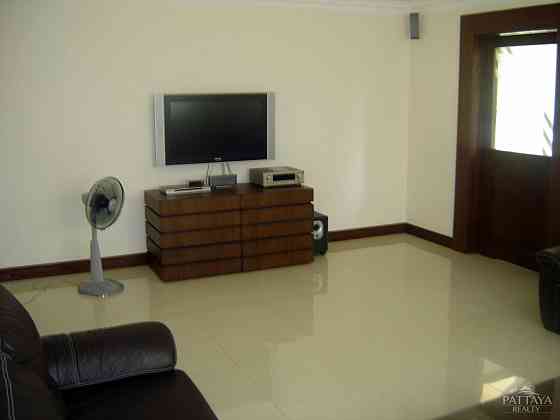 House 4 Bedrooms Pattaya