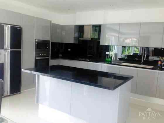 House 3 Bedrooms Pattaya