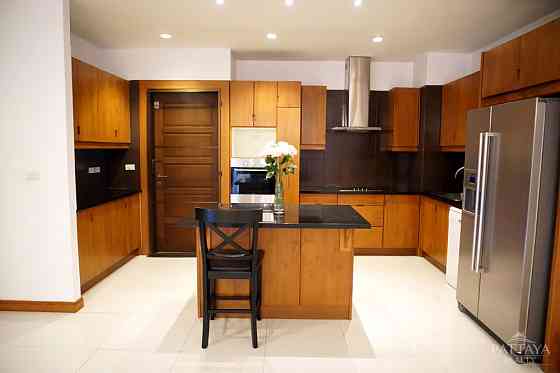 House 5 Bedrooms Pattaya