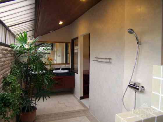 House 4 Bedrooms Pattaya