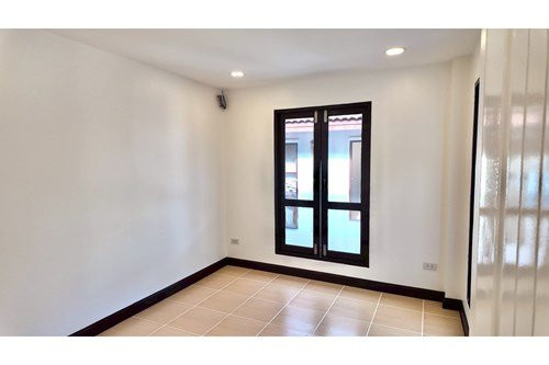 3 Bedroom Townhouse for Sale in Chaweng, Koh Samui Samui - photo 11
