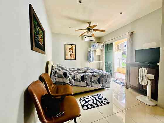 Studio Condo for Sale in Pratamnak Pattaya