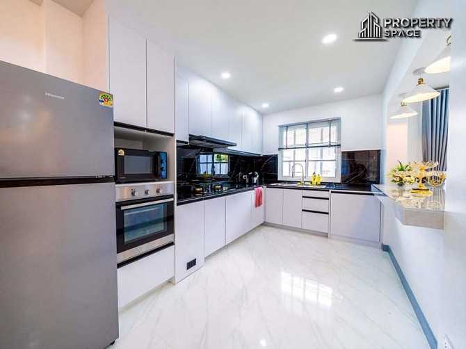 4 Bedroom Pool Villa for Sale in East Pattaya Pattaya - photo 10