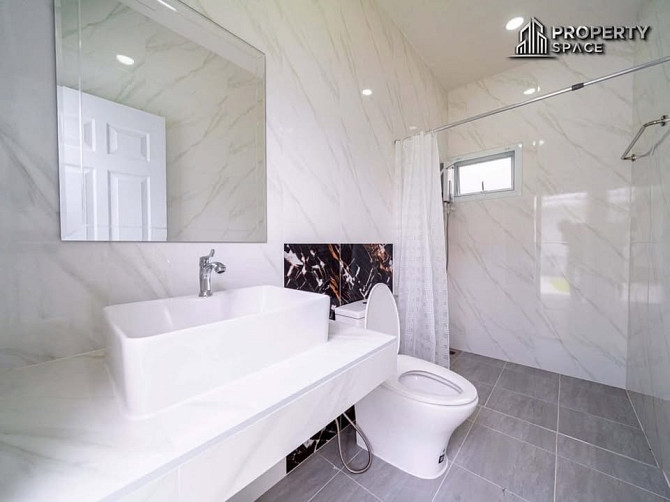 4 Bedroom Pool Villa for Sale in East Pattaya Pattaya - photo 18
