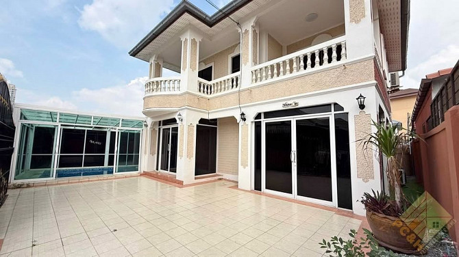 3 Bedroom Pool Villa for Sale in South Pattaya Pattaya - photo 1