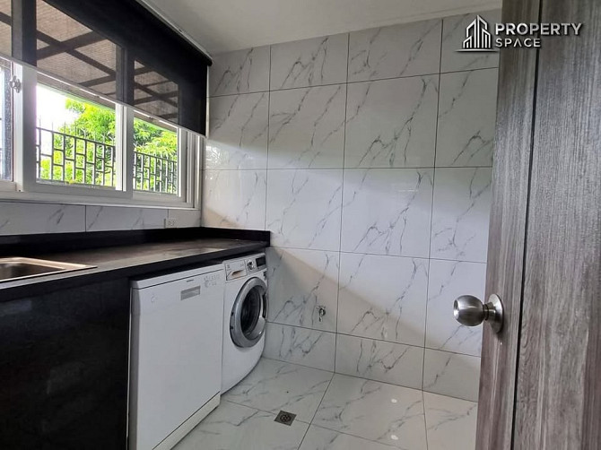 3 Bedroom Family Home for Sale in East Pattaya Pattaya - photo 7