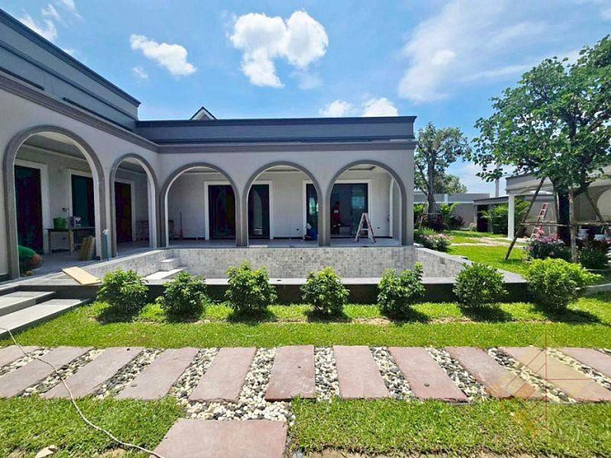 4 Bedroom House for Sale in Mabprachan Pattaya - photo 1