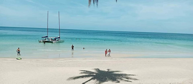 Beachfront Resort for Sale with 33 Bungalows Phangan - photo 1