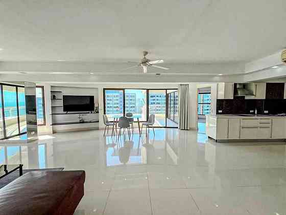 3 Bedroom Condo for Sale with Sea View Pattaya