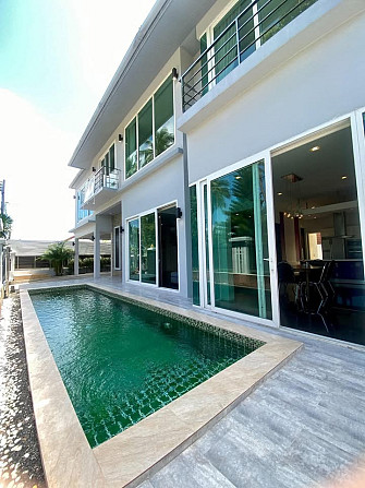 5 Bedroom Pool Villa for Sale in Chaweng Samui - photo 2