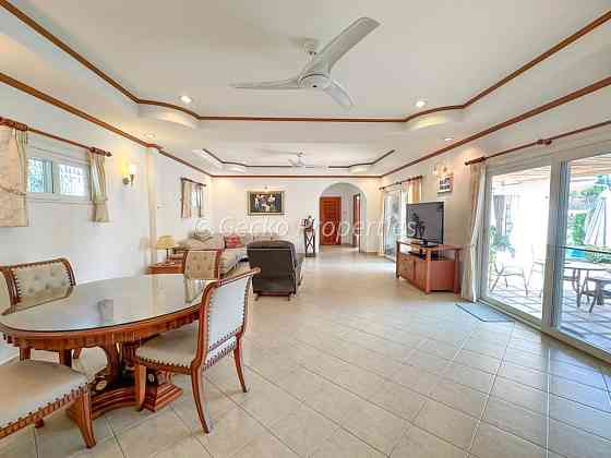 3 Bedroom Pool Villa for Sale in East Pattaya Pattaya