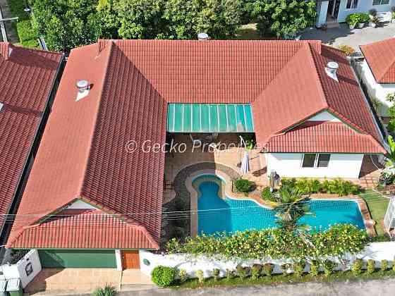 3 Bedroom Pool Villa for Sale in East Pattaya Pattaya