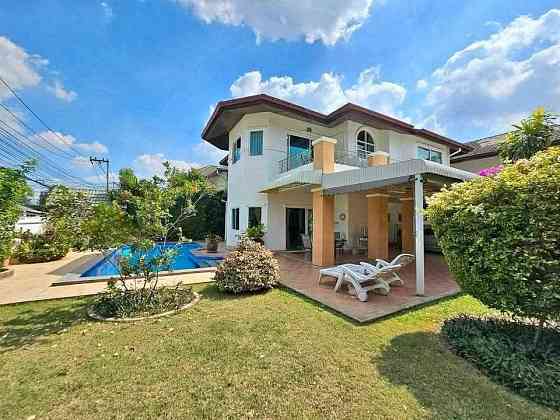 3 Bedroom Pool Villa for Sale in East Pattaya Pattaya