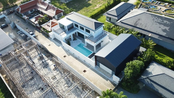 4 Bedroom Pool Villa for Sale Pattaya - photo 2