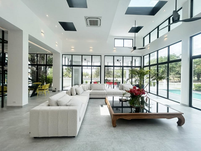 4 Bedroom Pool Villa for Sale in Phoenix Golf Club Pattaya - photo 11