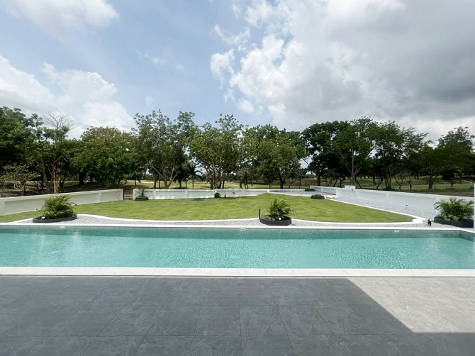 4 Bedroom Pool Villa for Sale in Phoenix Golf Club Pattaya - photo 20