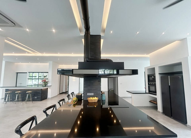 4 Bedroom Pool Villa for Sale in Phoenix Golf Club Pattaya - photo 9