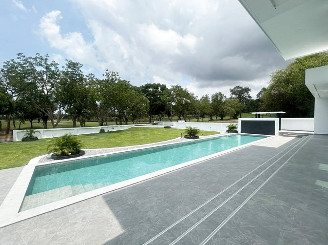 4 Bedroom Pool Villa for Sale in Phoenix Golf Club Pattaya - photo 3