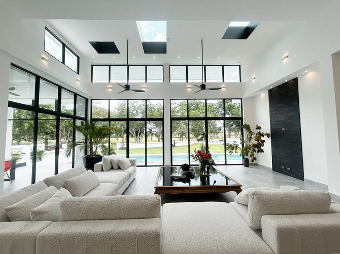 4 Bedroom Pool Villa for Sale in Phoenix Golf Club Pattaya - photo 4