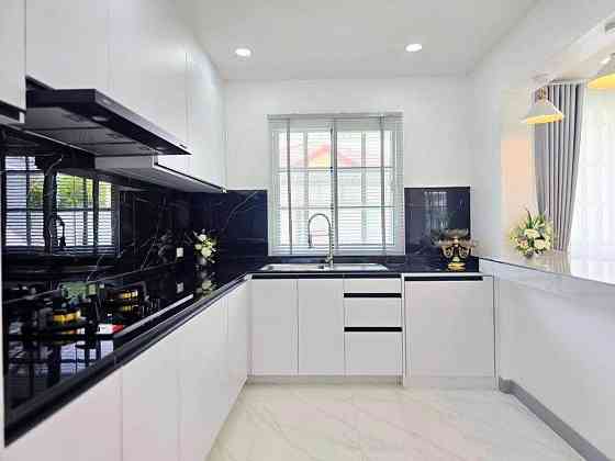 6 Bedroom Family Home for Sale in Thung Klamtan Pattaya
