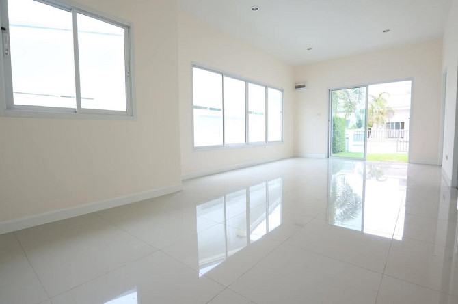 2 Bedroom House for Sale in Pattaya Pattaya - photo 6