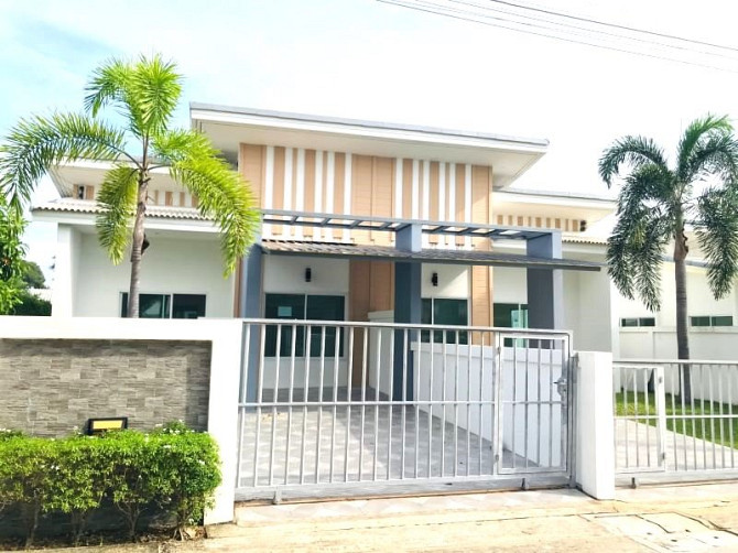 2 Bedroom House for Sale in Pattaya Pattaya - photo 11