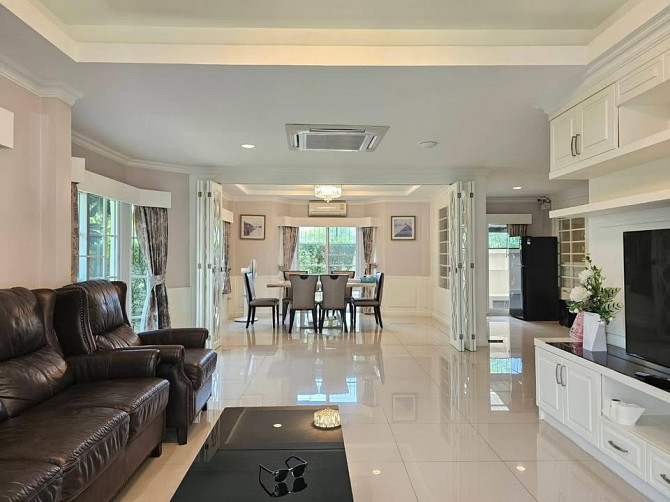 4 Bedroom House for Sale in Pattaya Pattaya - photo 12