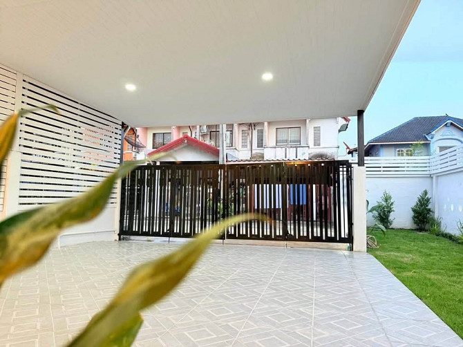 3 Bedroom Townhome for Sale in Pattaya Pattaya - photo 5