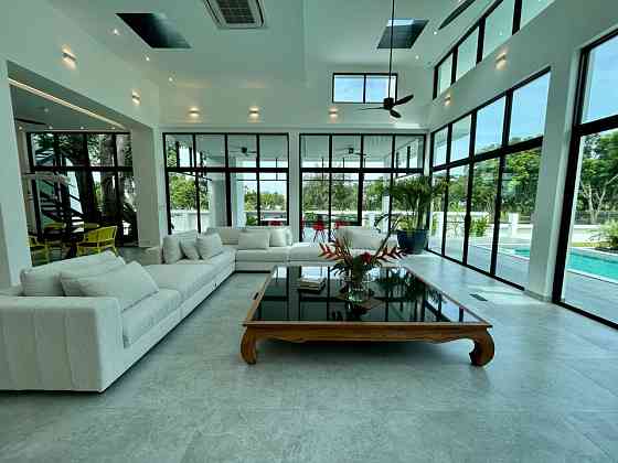 4 Bedroom Pool Villa for Sale on Golf Course Pattaya