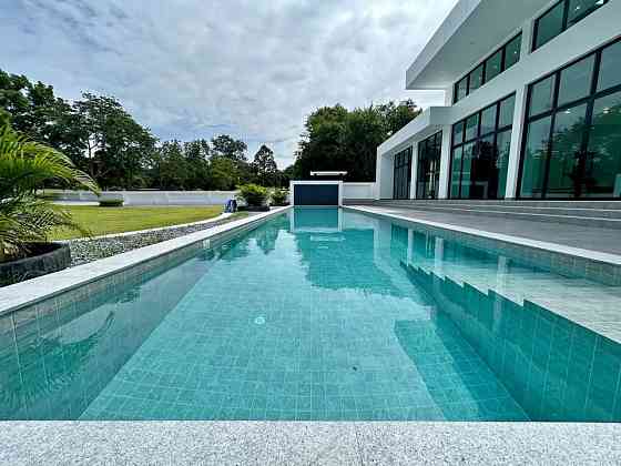 4 Bedroom Pool Villa for Sale on Golf Course Pattaya