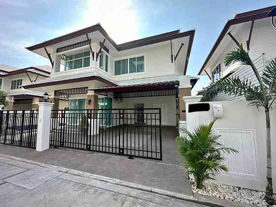 4 Bedroom Pool Villa for Sale in Khao Talo Pattaya