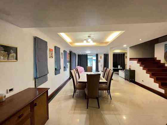 3 Bedroom Pool Villa for Sale in Pattaya Pattaya