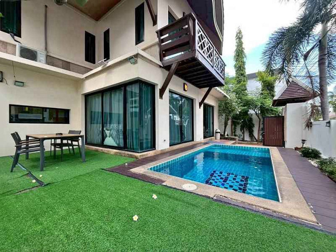 3 Bedroom Pool Villa for Sale in Pattaya Pattaya - photo 1