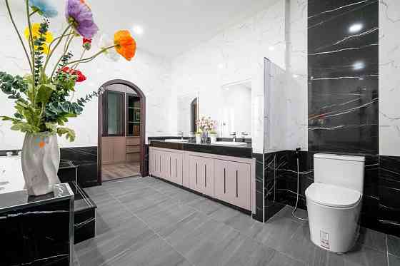 4 Bedroom Pool Villa for Sale in Central Pattaya Pattaya