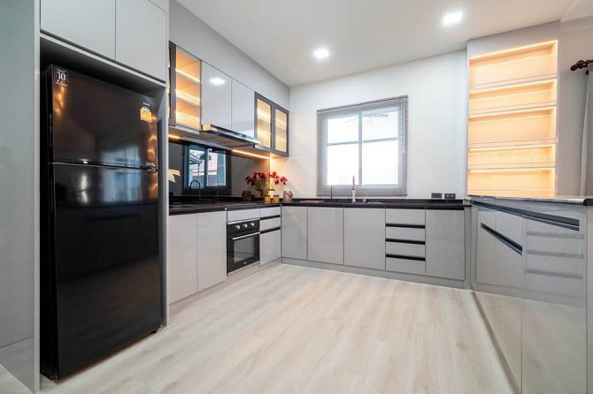 4 Bedroom Pool Villa for Sale in Central Pattaya Pattaya - photo 18