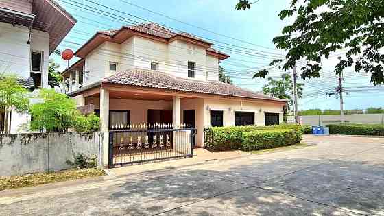 5 Bedroom Pool Villa for Sale with Private Dock Pattaya