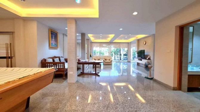 5 Bedroom Pool Villa for Sale with Private Dock Pattaya - photo 6