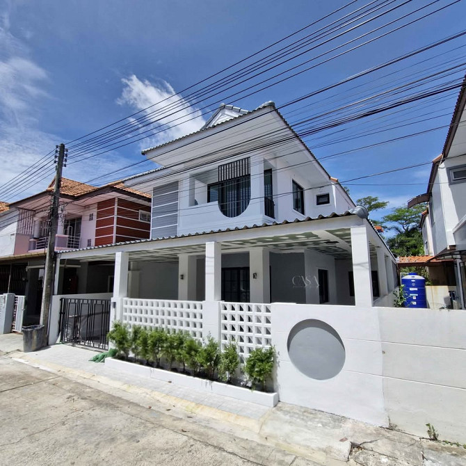 4 Bedroom House for Sale in Phuket Phuket - photo 2