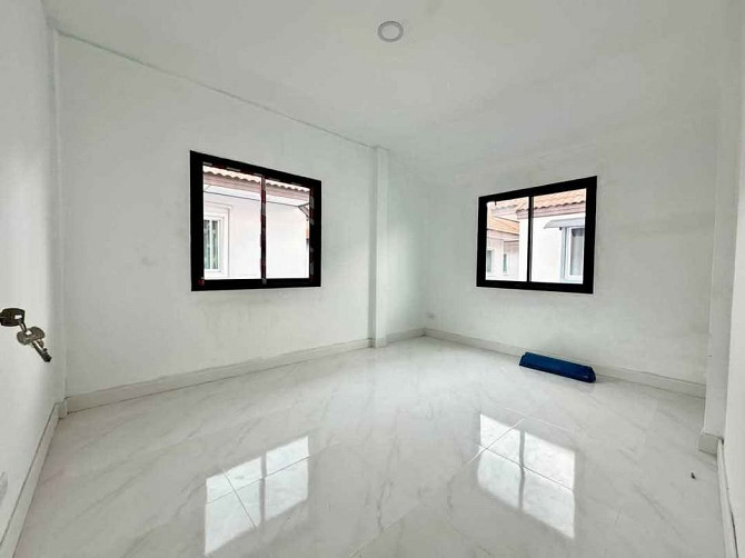 4 Bedroom House for Sale in Phuket Phuket - photo 12