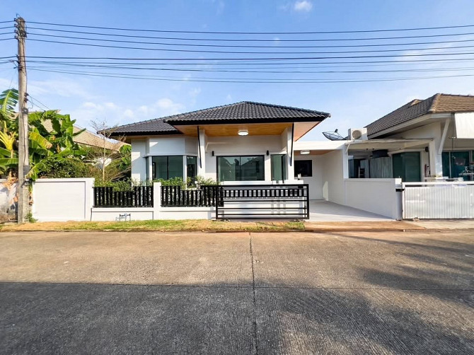 3 Bedroom House for Sale in Phuket Phuket - photo 2