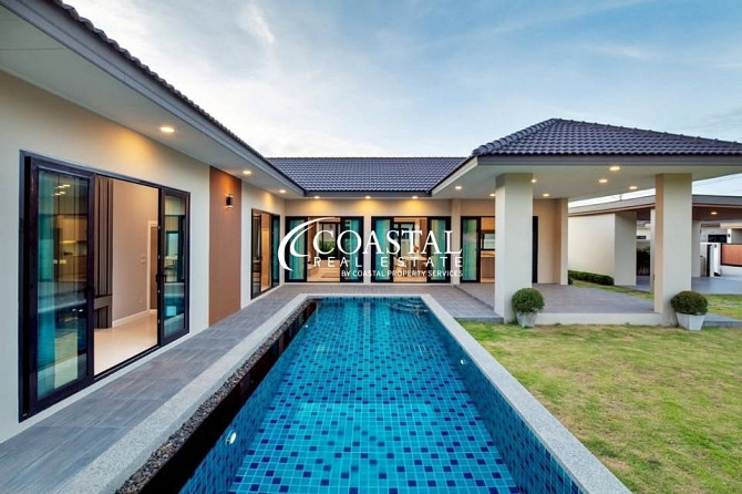 3 Bedroom Pool Villa for Sale in East Pattaya Pattaya - photo 1