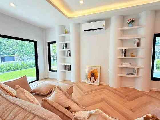 3 Bedroom Modern Thai Villa for Sale in Pattaya Pattaya