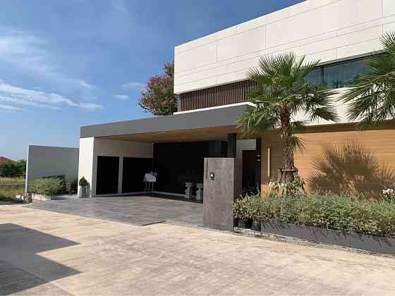 5 Bedroom Pool Villa for Sale in East Pattaya Pattaya