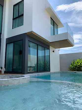 5 Bedroom Pool Villa for Sale in East Pattaya Pattaya