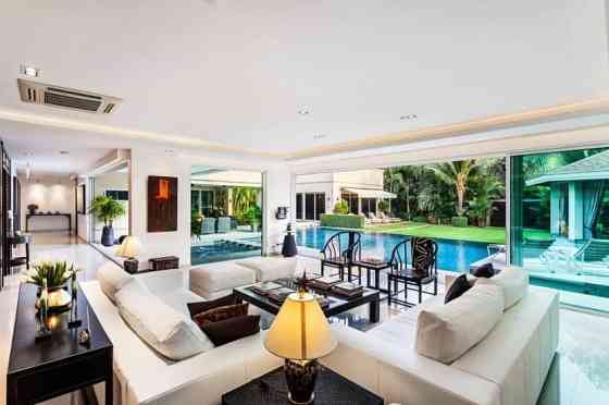 8 Bedroom Pool Villa for Sale Pattaya